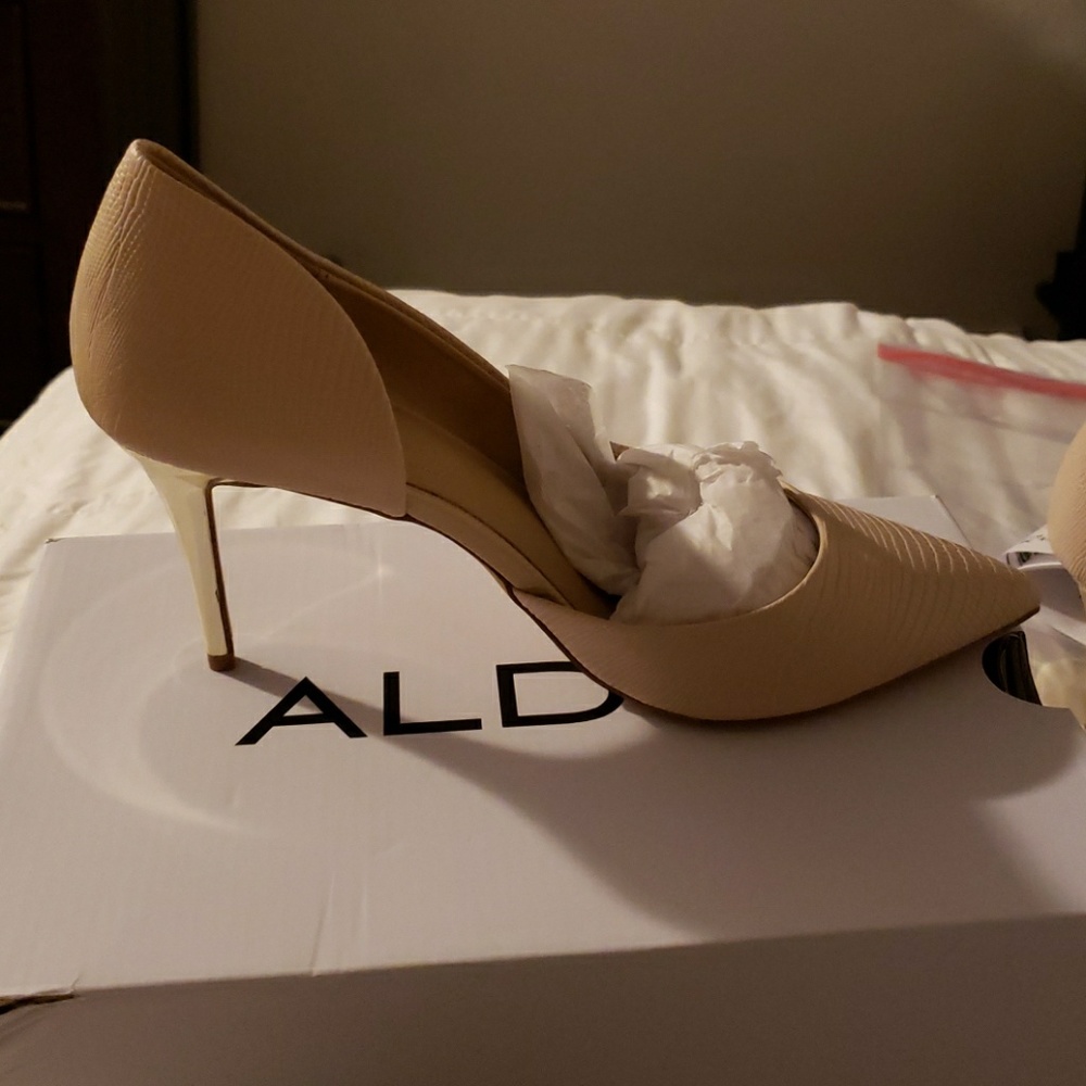 Aldo - Picture 2 of 2
